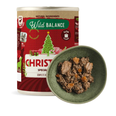 Pacote de Natal para cães com bolo, kefir e lata de comida cozinhada